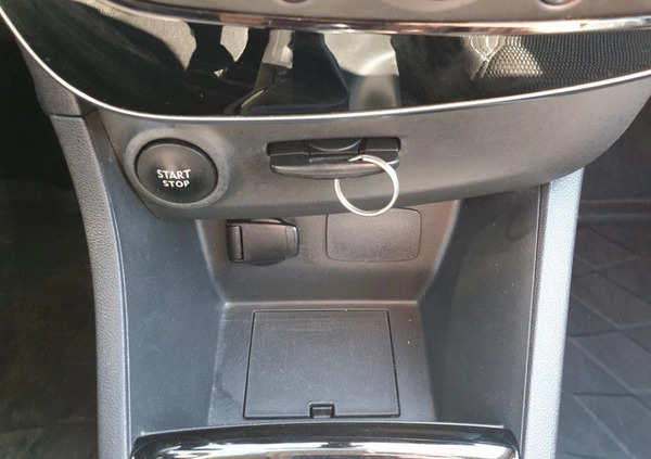 Renault Clio cena 44900 przebieg: 79858, rok produkcji 2019 z Warszawa małe 211